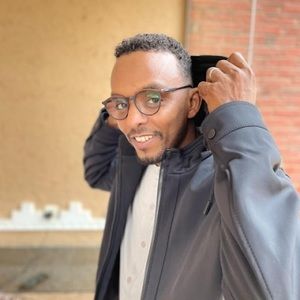 Meet your Posher, Wadallaisy